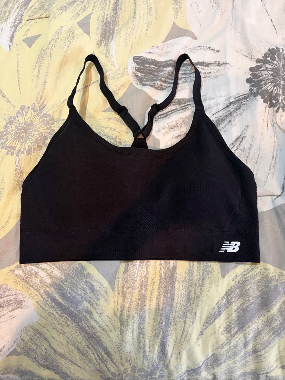 New Balance Black Seamless Racerback Sports Bra Brand New Never Been Worn